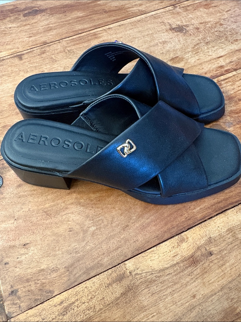 AEROSOLES Black Crisscross Slide Mule with Gold Accent Size 8 1/2